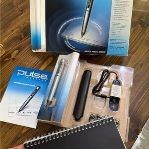 BRAND NEW Pulse Smartpen 2GB in Silver